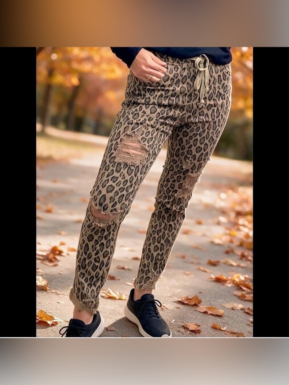 YMI Women's High Rise Leopard Print Distressed Ankle Joggers size M